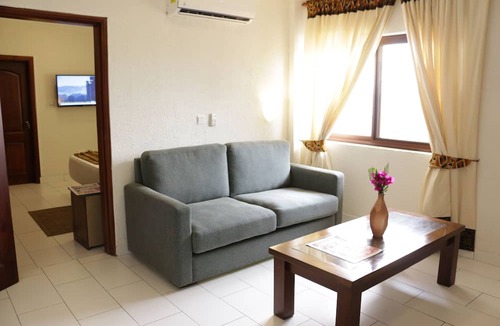 Sakumono Hotel | Coconut Grove Sakumono Hotel