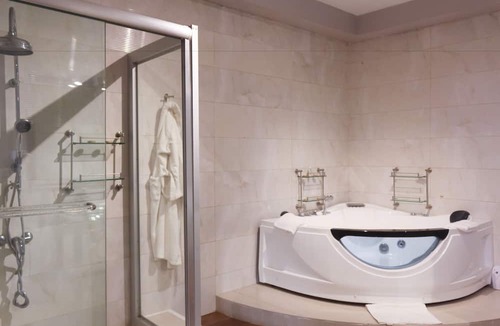 Lome Hotel | Hotel M'Rode