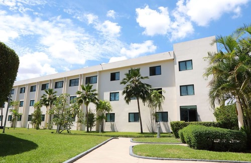 Accra Hotel | Fiesta Royale Hotel