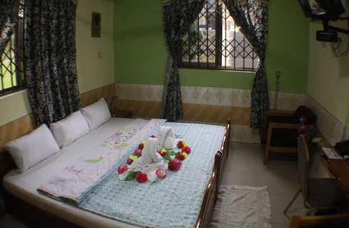 Kwabenyan Hotel | Dokua Royal Hotel