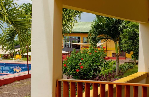 Elmina Hotel | Golden Hill Parker Hotel