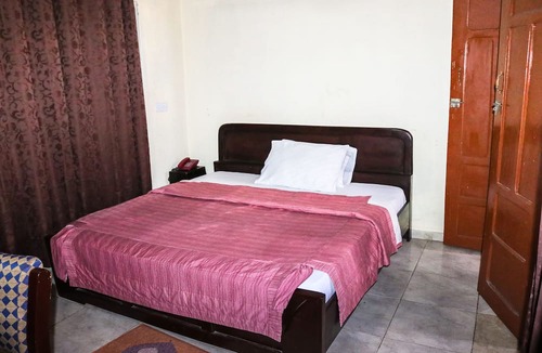 Accra Hotel | Vis-A-Vis Hotel