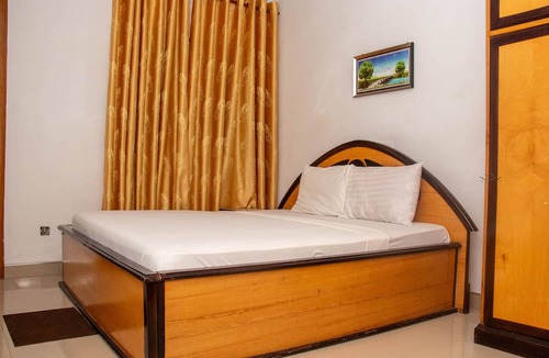 Obuasi Hotel | Monipee Hotel