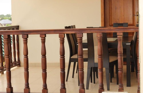 Oyarifa Hotel | Platinum Court