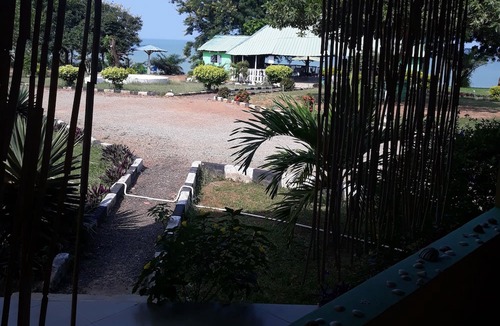Akyinim Cabin | Abuesi Beach Resort