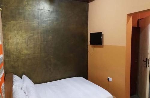 Labone Hostel | Feehi's Place - Hostel
