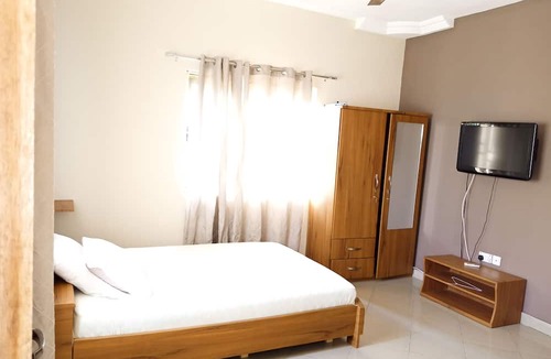 Madina Apartment | Ronna apartments at Lakeside Estates