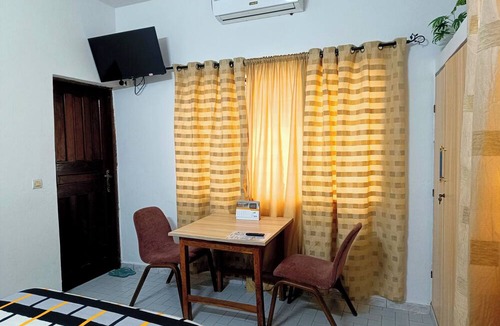 Lome Hotel | Cloud9