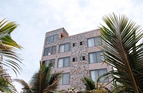 Sakumono Hotel | Plus 33 Hotel