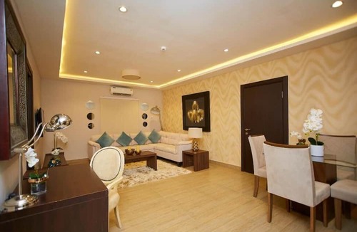 Accra Hotel | The Cabin Hotel