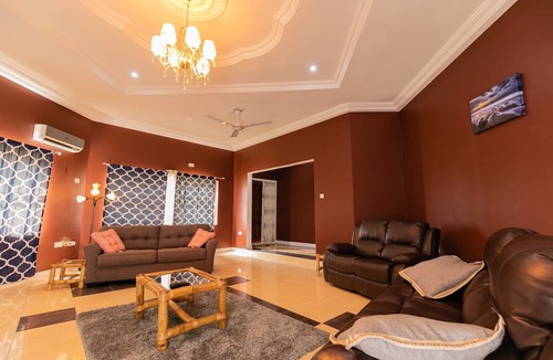 Prampram Villa | Comfy, Cozy Villa Nr 5 Beaches & Seaside-Family & Business GetAway; Stay 4 Cheap