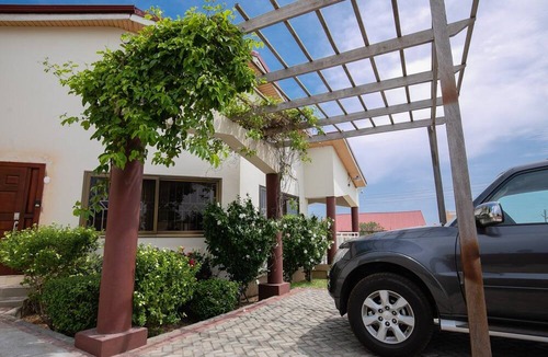 Prampram Villa | Comfy, Cozy Villa Nr 5 Beaches & Seaside-Family & Business GetAway; Stay 4 Cheap