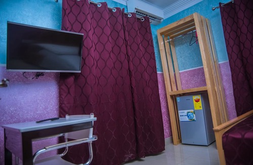 Kumasi Cabin | Homey Lodge