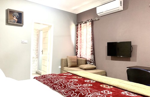 Tema Hotel | Dafika Lodge