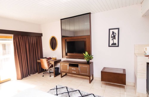 Nungua Hotel | Crismon Hotel