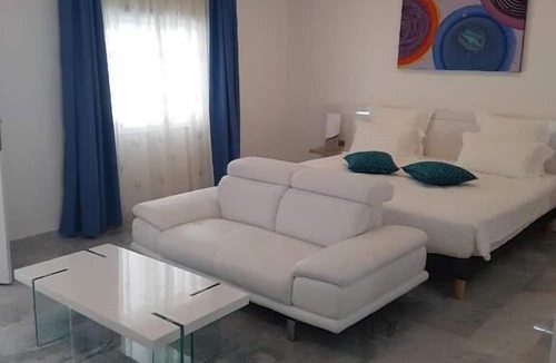 Lome Hotel | Hotel Ahoefa King Salomon Garden