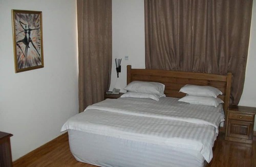 East Legon Hotel | Ampomaah Hotel