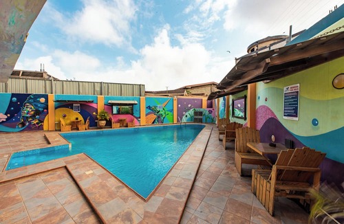 Teshie Hotel | Bays Luxury Lodge