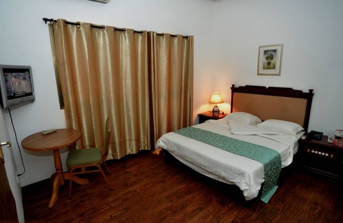 Lome Hotel | Jess Hotel