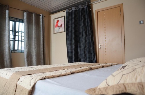 Dansoman Hotel | Jovix Lodge