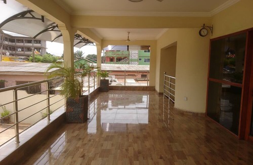 Accra House | The Golden Apple Guest House
