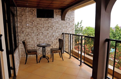 Kumasi Hotel | Village Courtyard Hotel