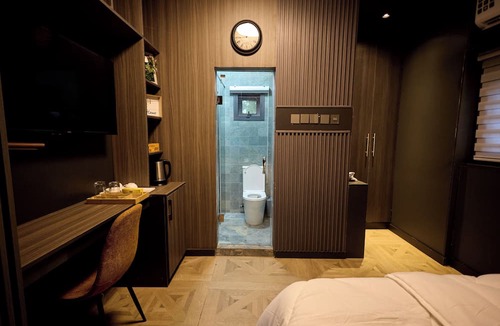 Accra House | Premier Cabins