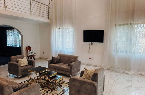 Prampram Hotel | JADA Hotel