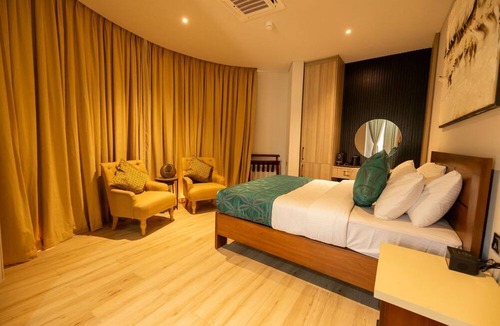 Prampram Resort | BON Hotel Five Seasons Palm Resort