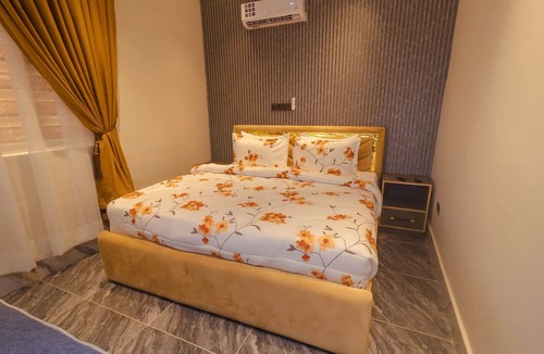 Abelemkpe Hotel | Quads Villa