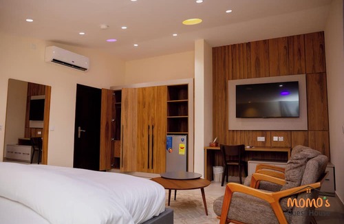 Kumasi Hotel | Momo's Hotel