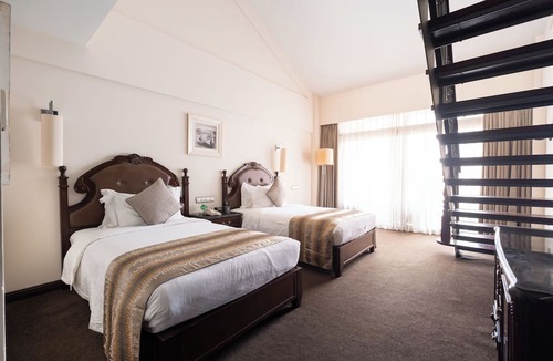 Accra Hotel | Tang Palace Hotel