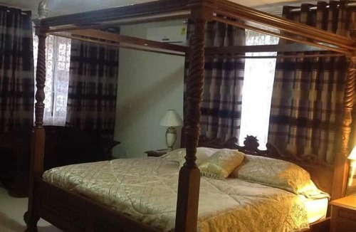 Nungua Hotel | Campbell Hotel Accra