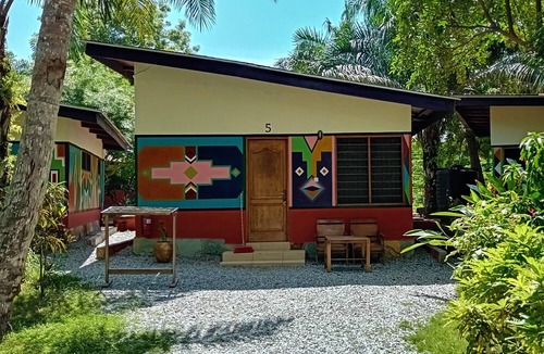 Ampenyi Hotel | Ko-Sa Beach Resort