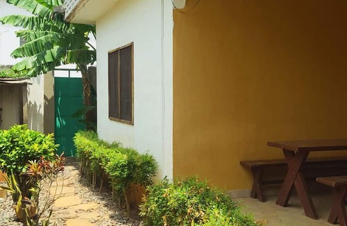 Lome Villa | BOUGAINVILLERS