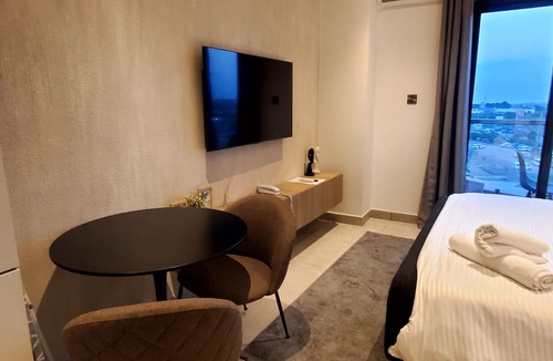 Accra Apartment | The Signature Cozy Luxury Apartments