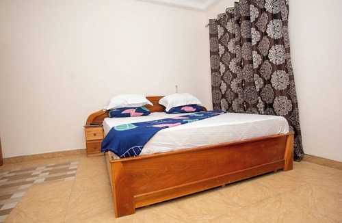 Ejisu House | Yaa Asantewaa Inn