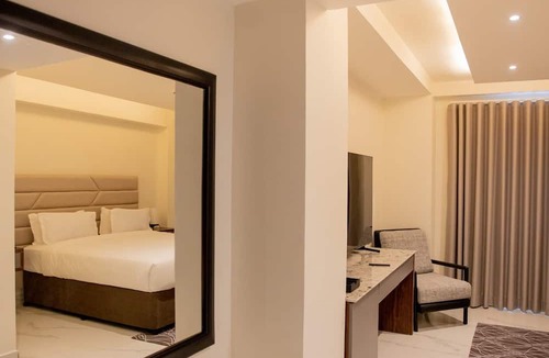 Accra Hotel | The Palms by Eagles Airport City