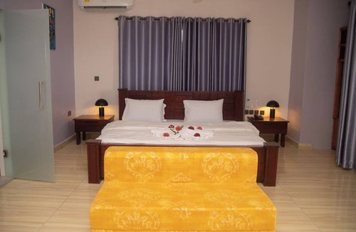 Elmina House | Pito Guest House