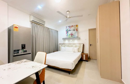 Teshie Hotel | Golden Crystal Hotel