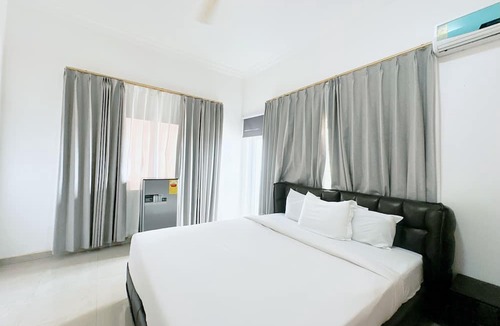 Teshie Hotel | Golden Crystal Hotel