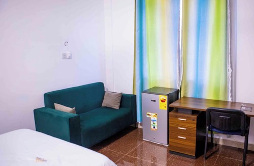 Teshie Hotel | Hotel Spintex