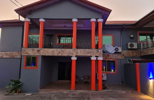 Accra Cabin | The Charways Lodge
