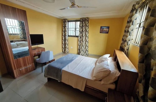 Accra Cabin | The Charways Lodge