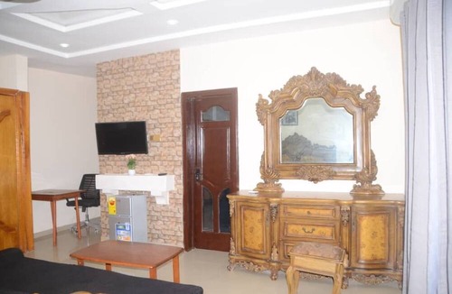 Teshie House | Omo Luxury Home/ Long & Short Stay