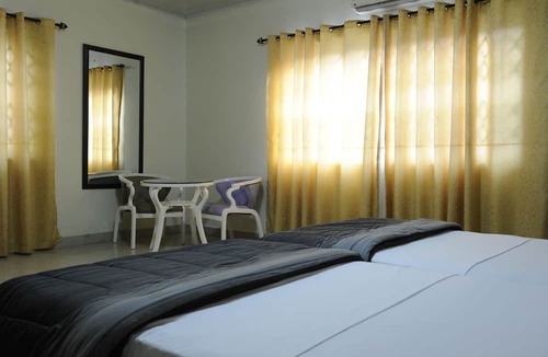 Obosomase Hotel | Mount Pleasant Inns & Apartment