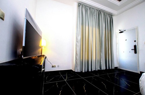 Agbodrafo Hotel | America Guest House