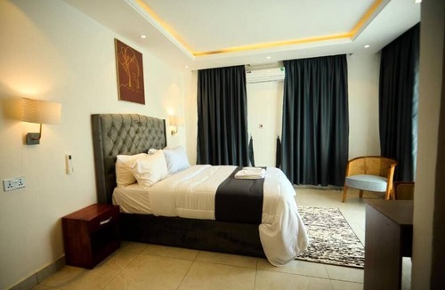 Koforidua Hotel | AIDEN HOMES AND APARTMENTS HOTEL