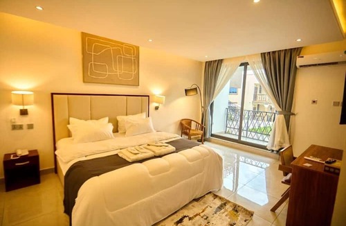 Koforidua Hotel | AIDEN HOMES AND APARTMENTS HOTEL