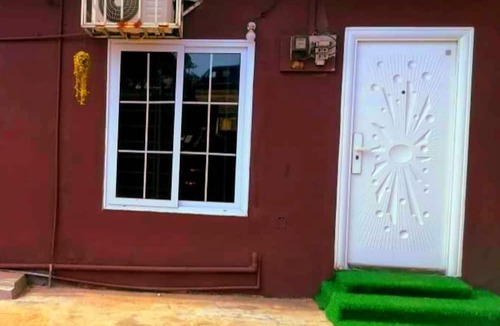 Accra House | 1 Bed House Private Compound With Off Road Parking